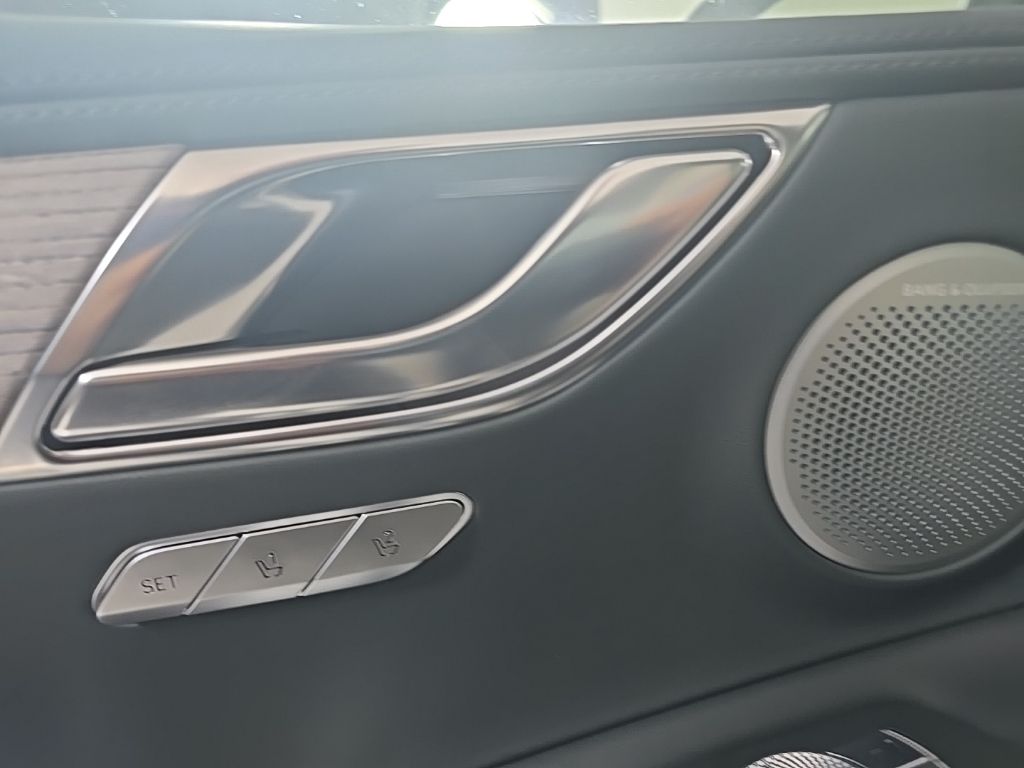 Thumbnail: 2026 Genesis GV80 - 25