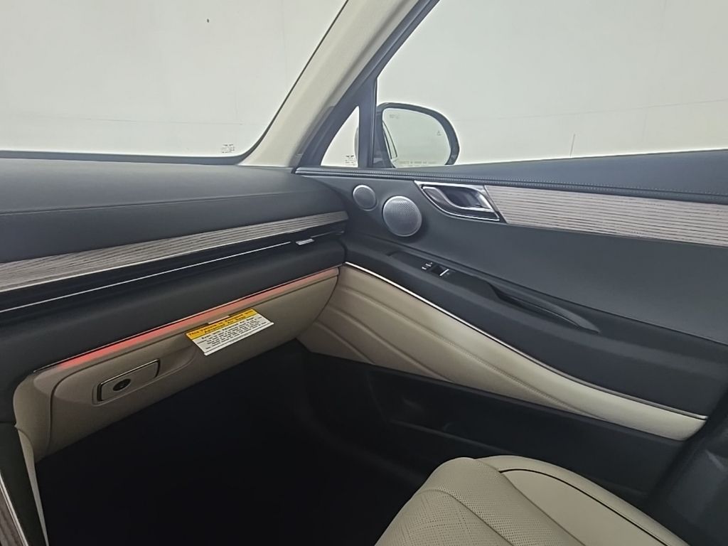 Thumbnail: 2026 Genesis GV80 - 31
