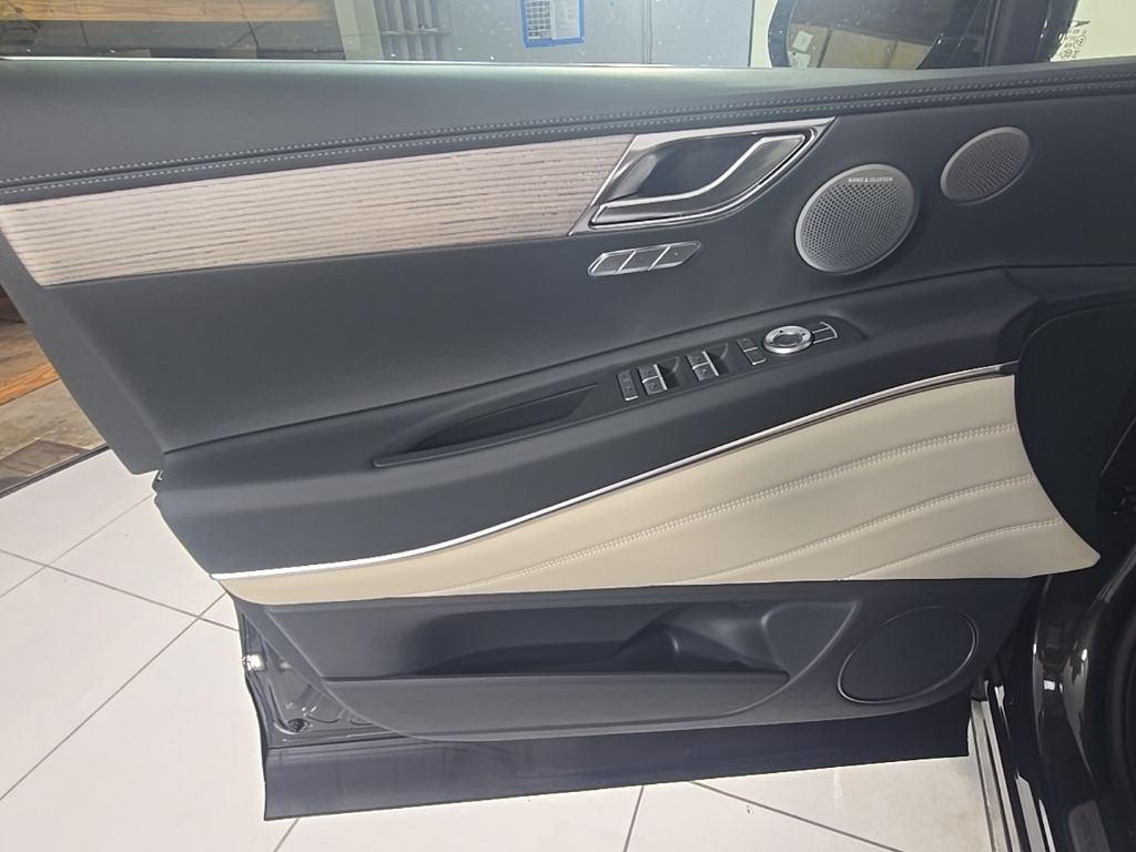 Thumbnail: 2026 Genesis GV80 - 23
