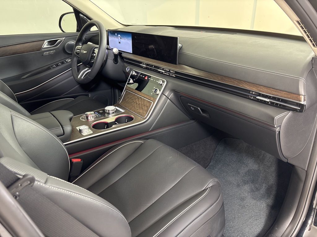 Thumbnail: 2025 Genesis GV80 - 2