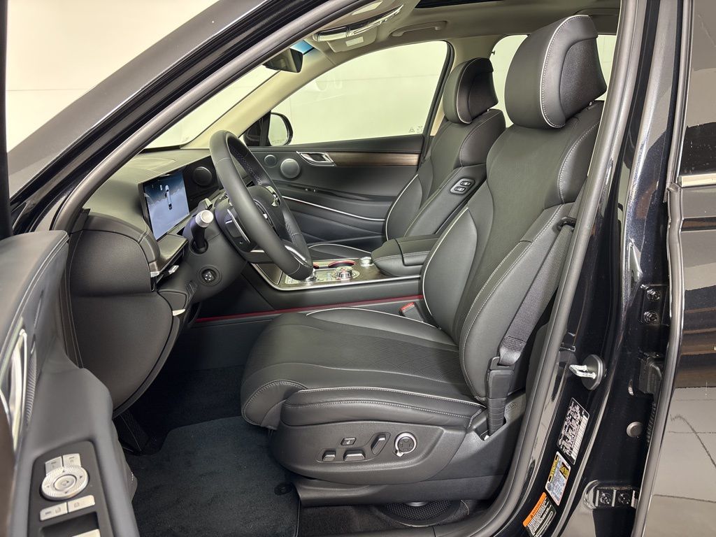 Thumbnail: 2025 Genesis GV80 - 11