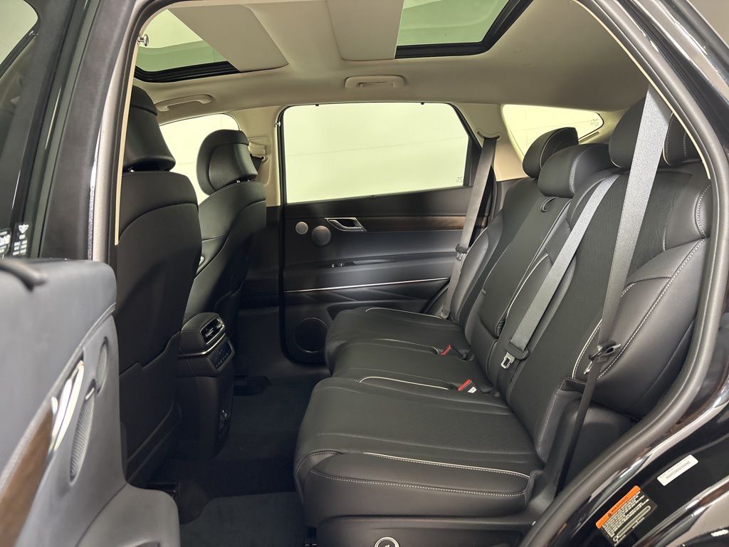 Thumbnail: 2025 Genesis GV80 - 24