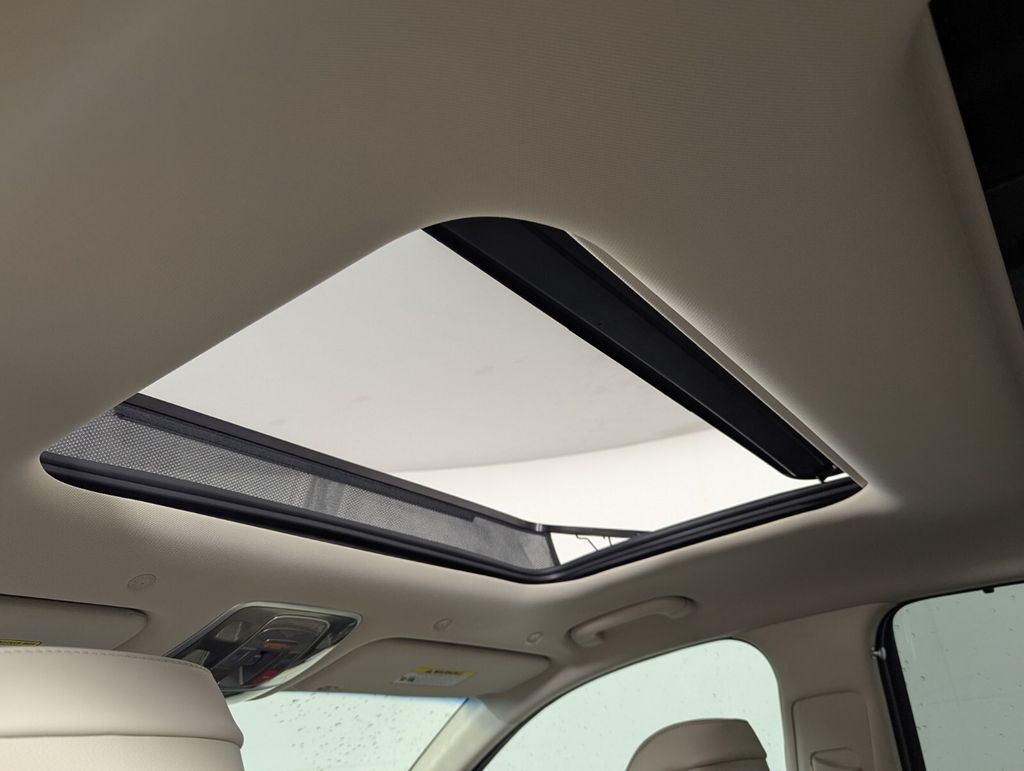 Thumbnail: 2025 Genesis GV80 - 29