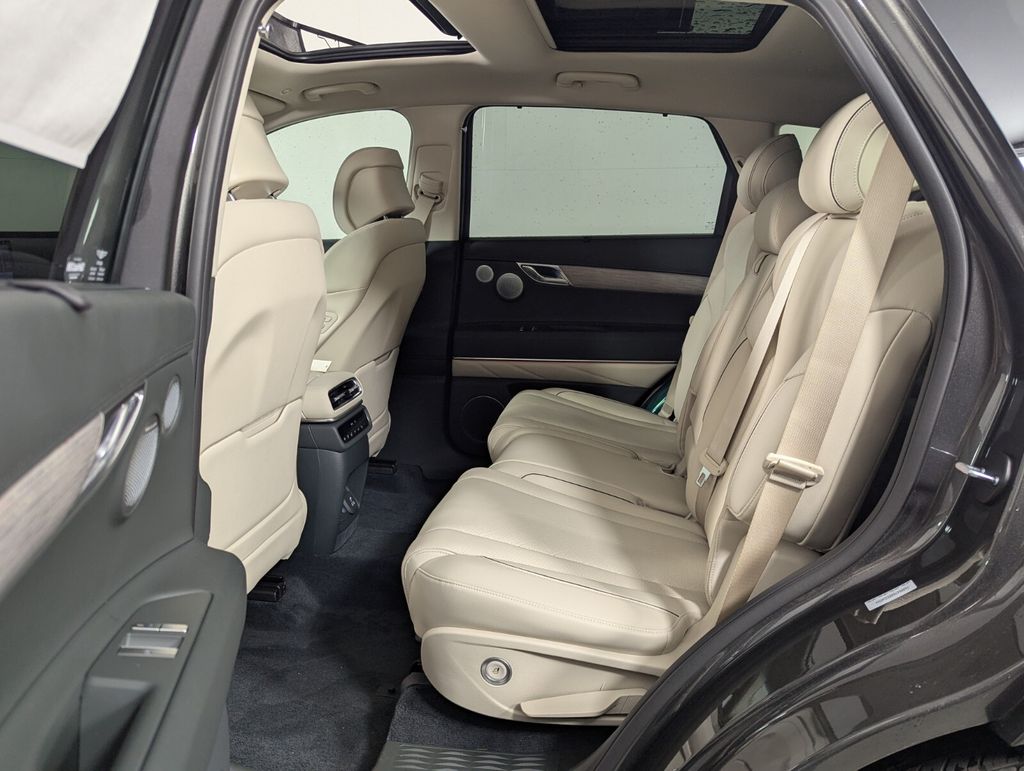 Thumbnail: 2025 Genesis GV80 - 12