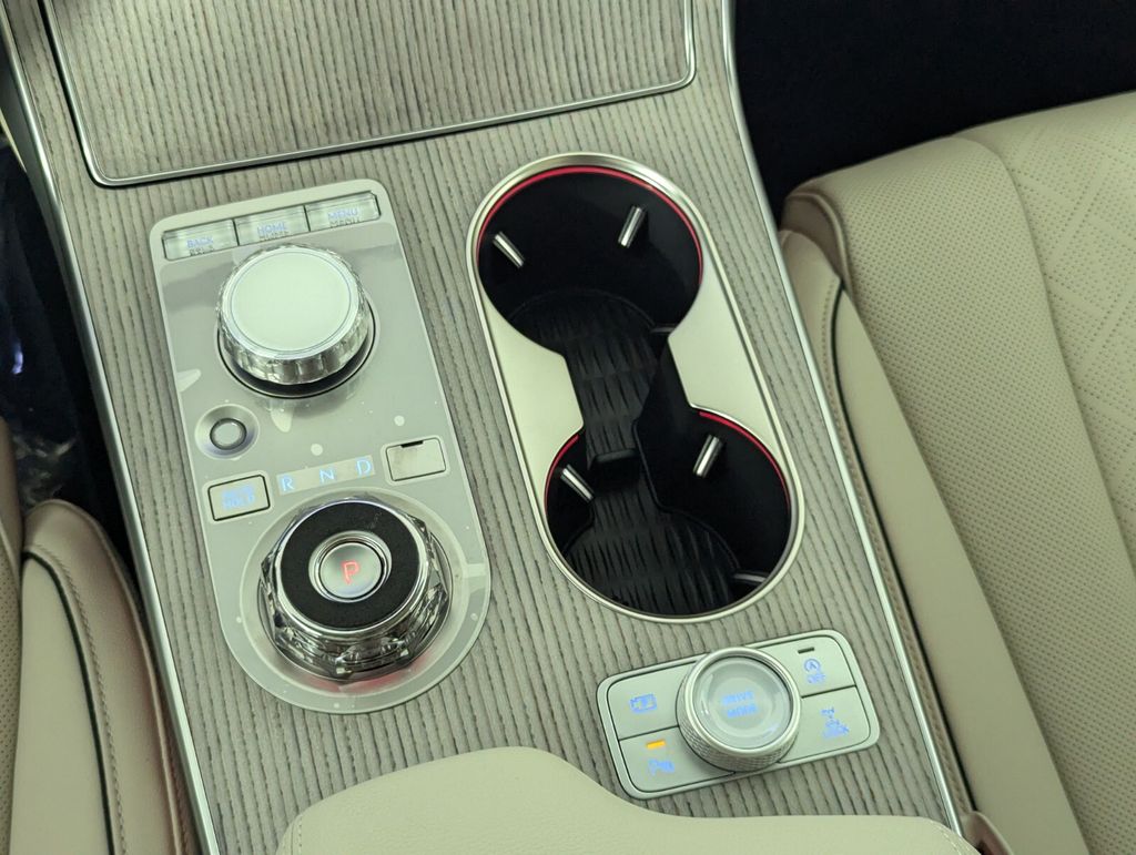 Thumbnail: 2025 Genesis GV80 - 15