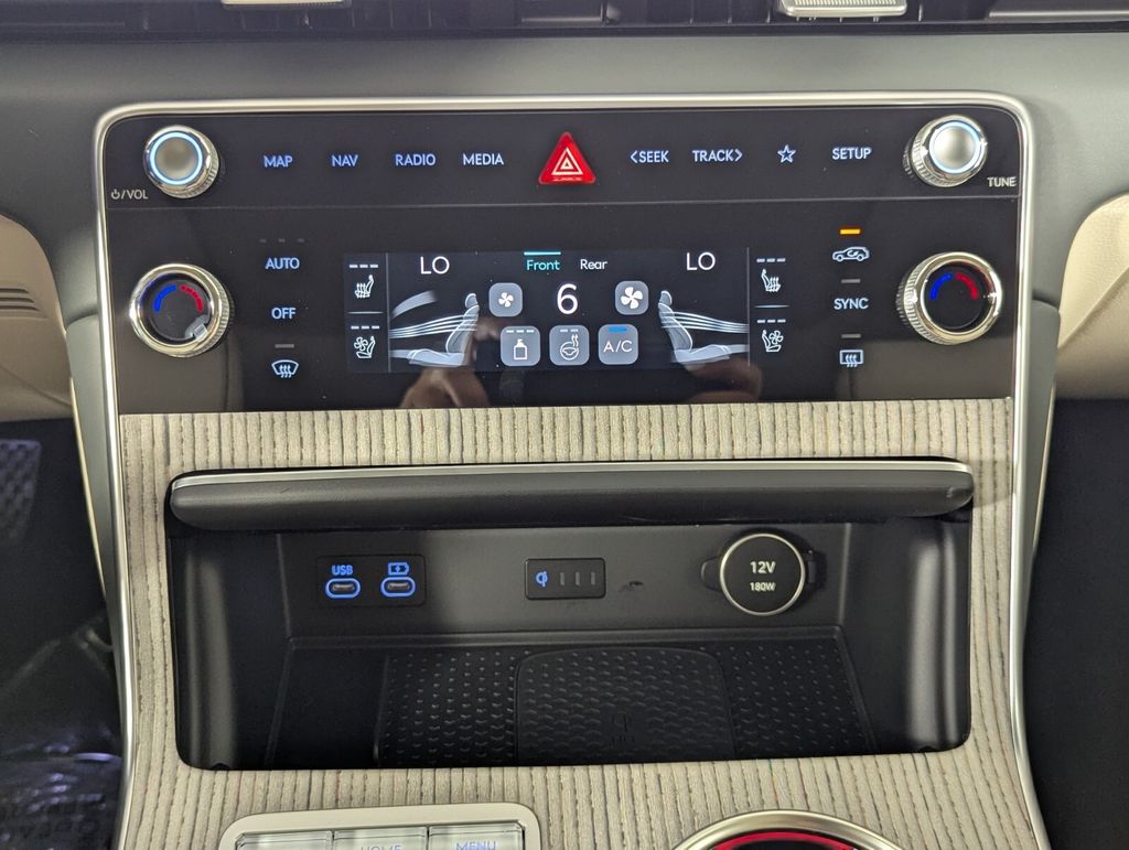 Thumbnail: 2025 Genesis GV80 - 26