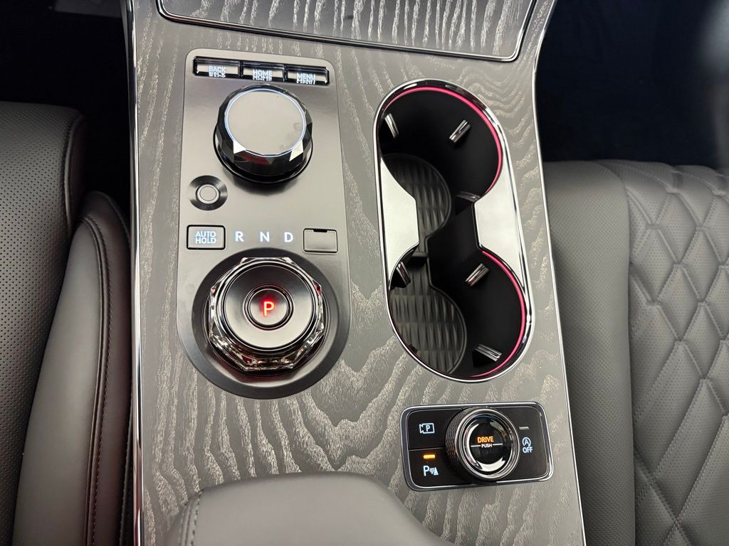 Thumbnail: 2026 Genesis GV80 - 38