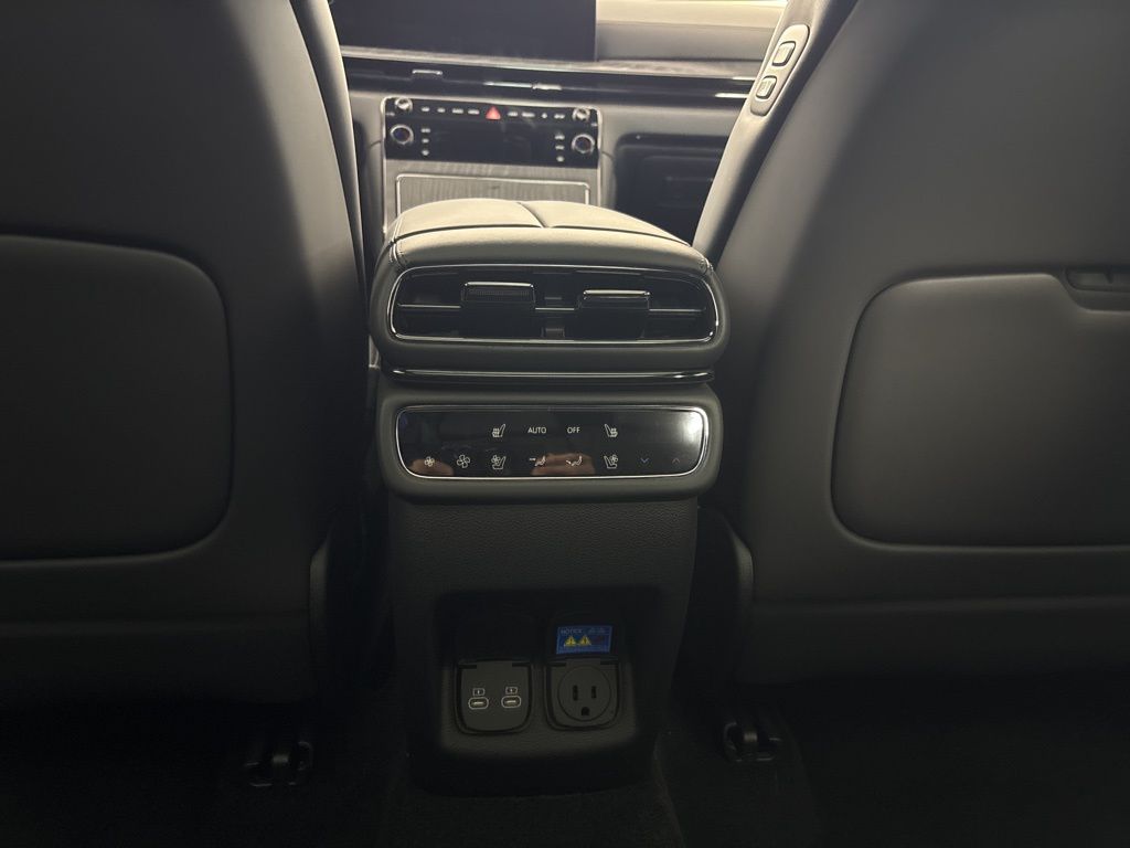 Thumbnail: 2026 Genesis GV80 - 26