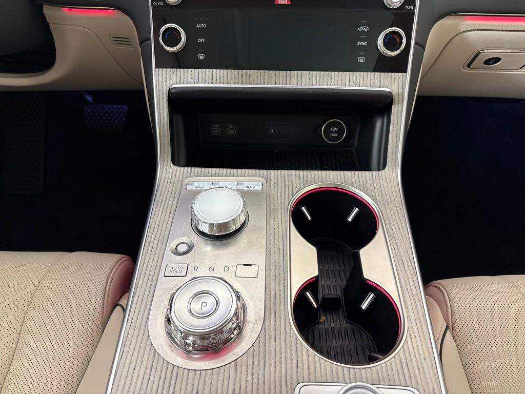 Thumbnail: 2026 Genesis GV80 - 16
