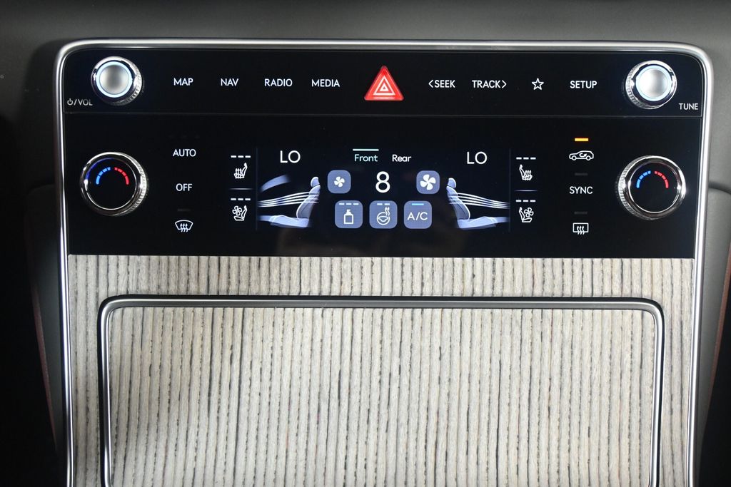 Thumbnail: 2025 Genesis GV80 - 23