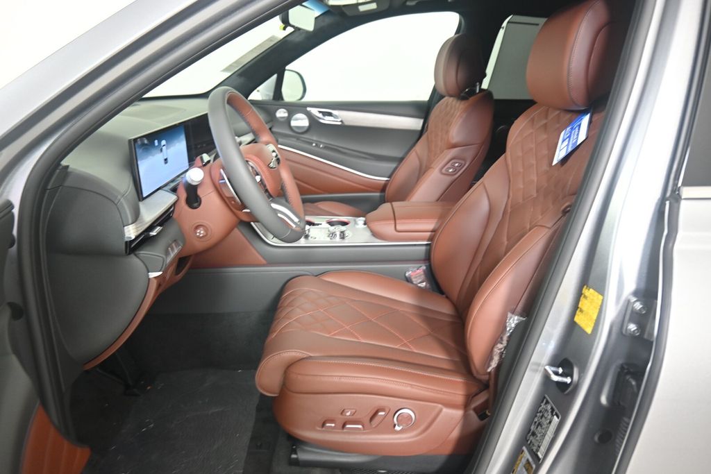 Thumbnail: 2025 Genesis GV80 - 11