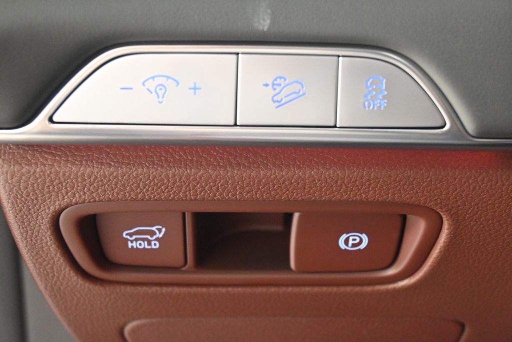 Thumbnail: 2025 Genesis GV80 - 18