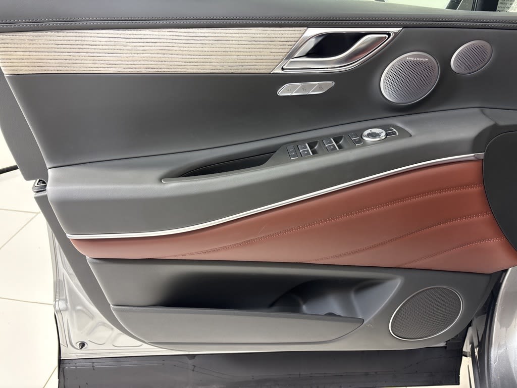 Thumbnail: 2025 Genesis GV80 - 23