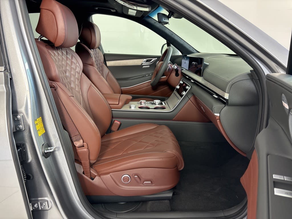 Thumbnail: 2025 Genesis GV80 - 10