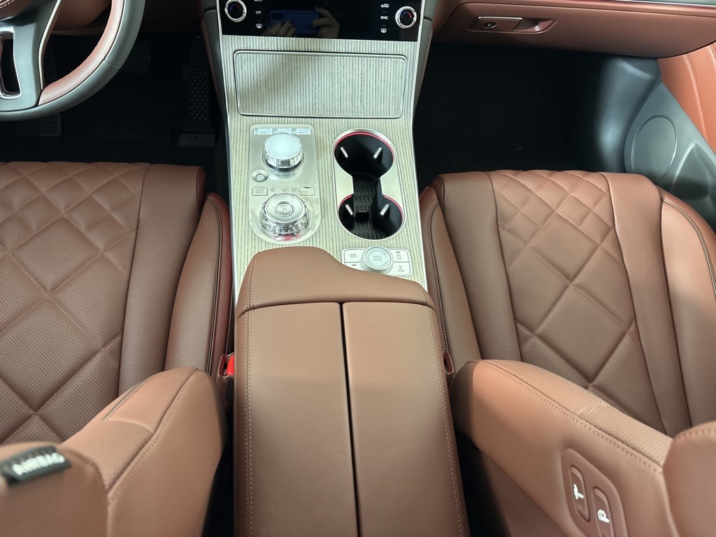 Thumbnail: 2025 Genesis GV80 - 16