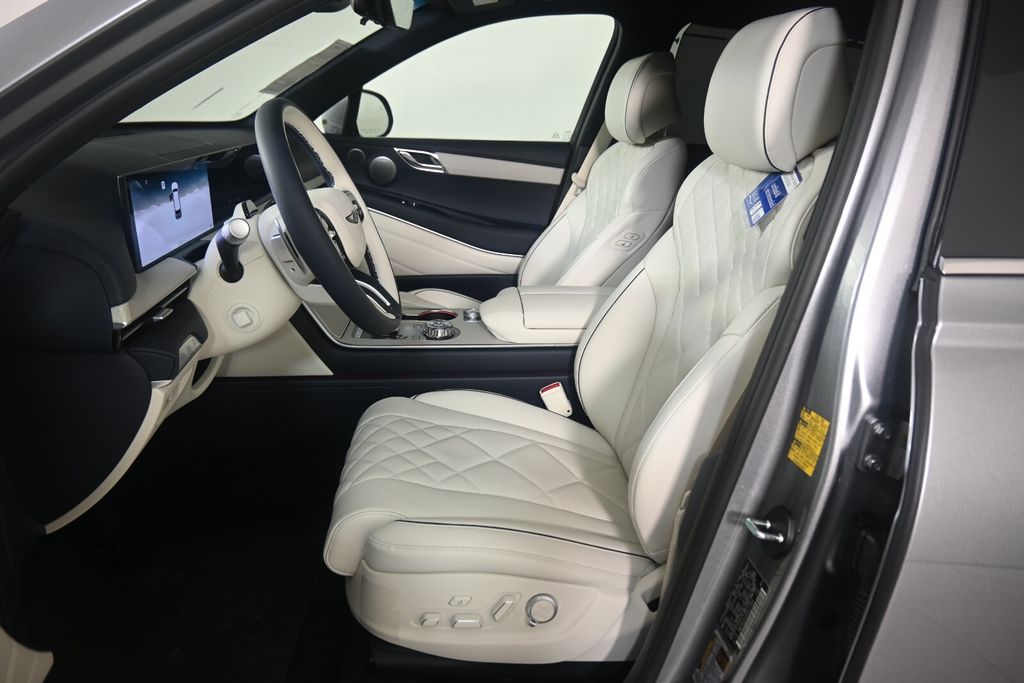 Thumbnail: 2025 Genesis GV80 - 10