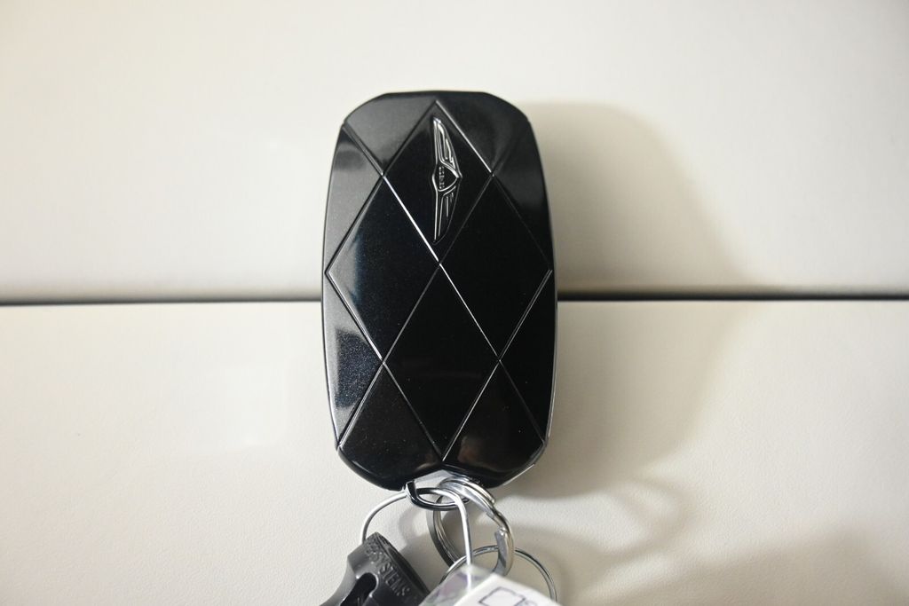 Thumbnail: 2025 Genesis GV80 - 26