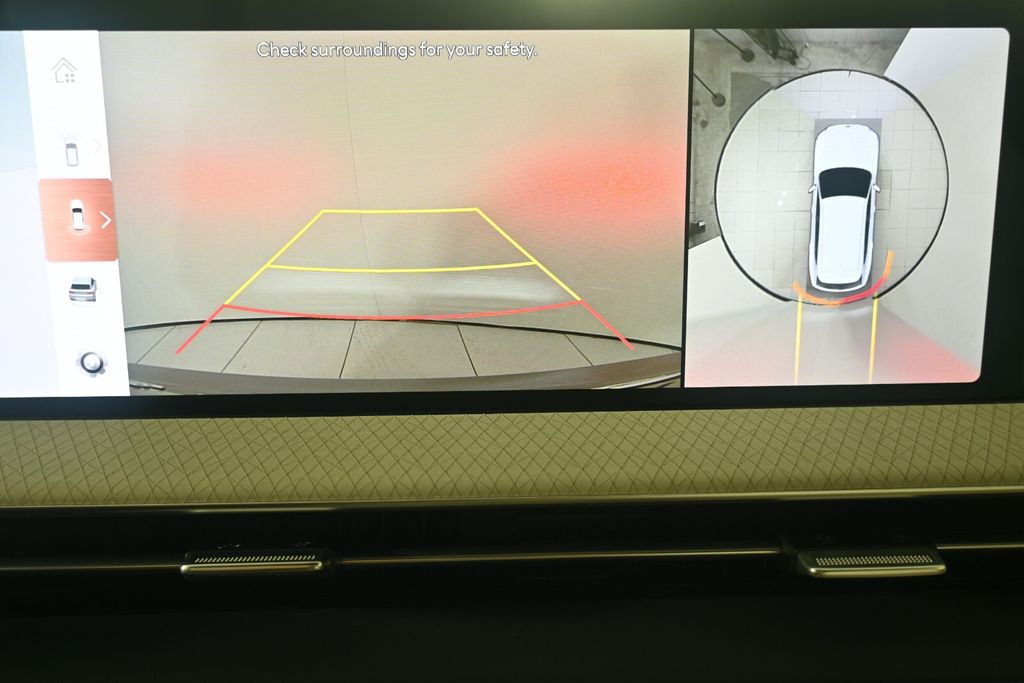 Thumbnail: 2025 Genesis GV80 - 12