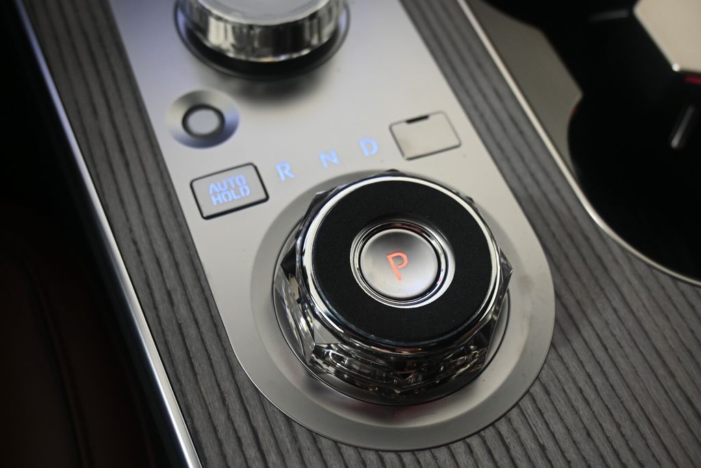 Thumbnail: 2025 Genesis GV80 - 24