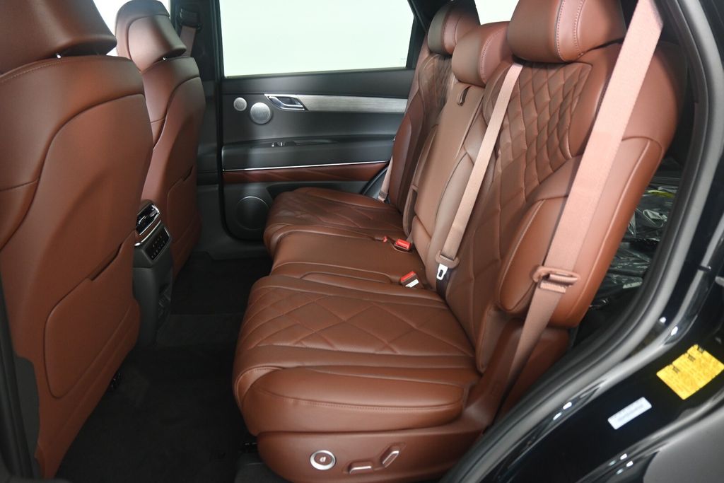 Thumbnail: 2025 Genesis GV80 - 12