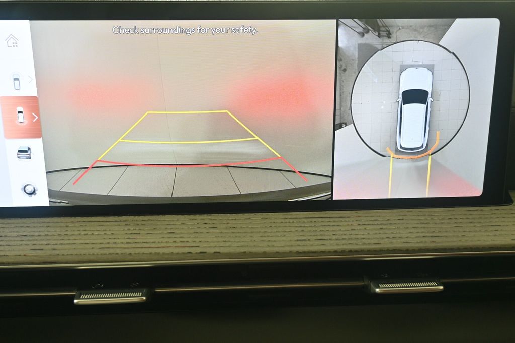 Thumbnail: 2025 Genesis GV80 - 22