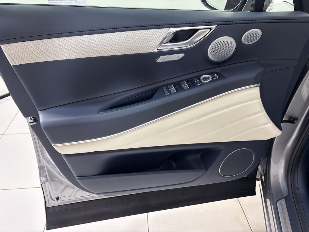 Thumbnail: 2026 Genesis GV80 - 23