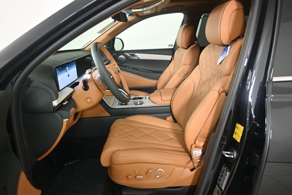 Thumbnail: 2025 Genesis GV80 - 10