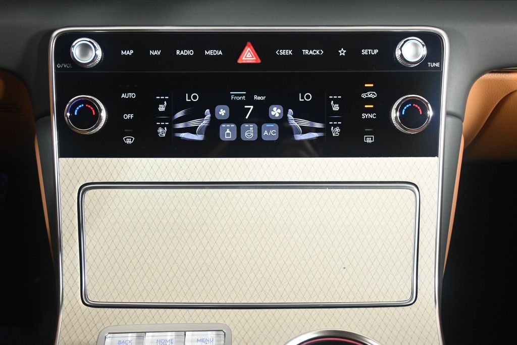 Thumbnail: 2025 Genesis GV80 - 23