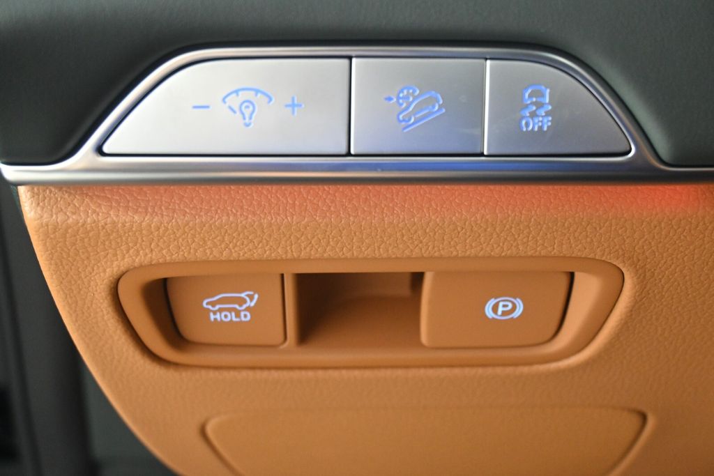 Thumbnail: 2025 Genesis GV80 - 18