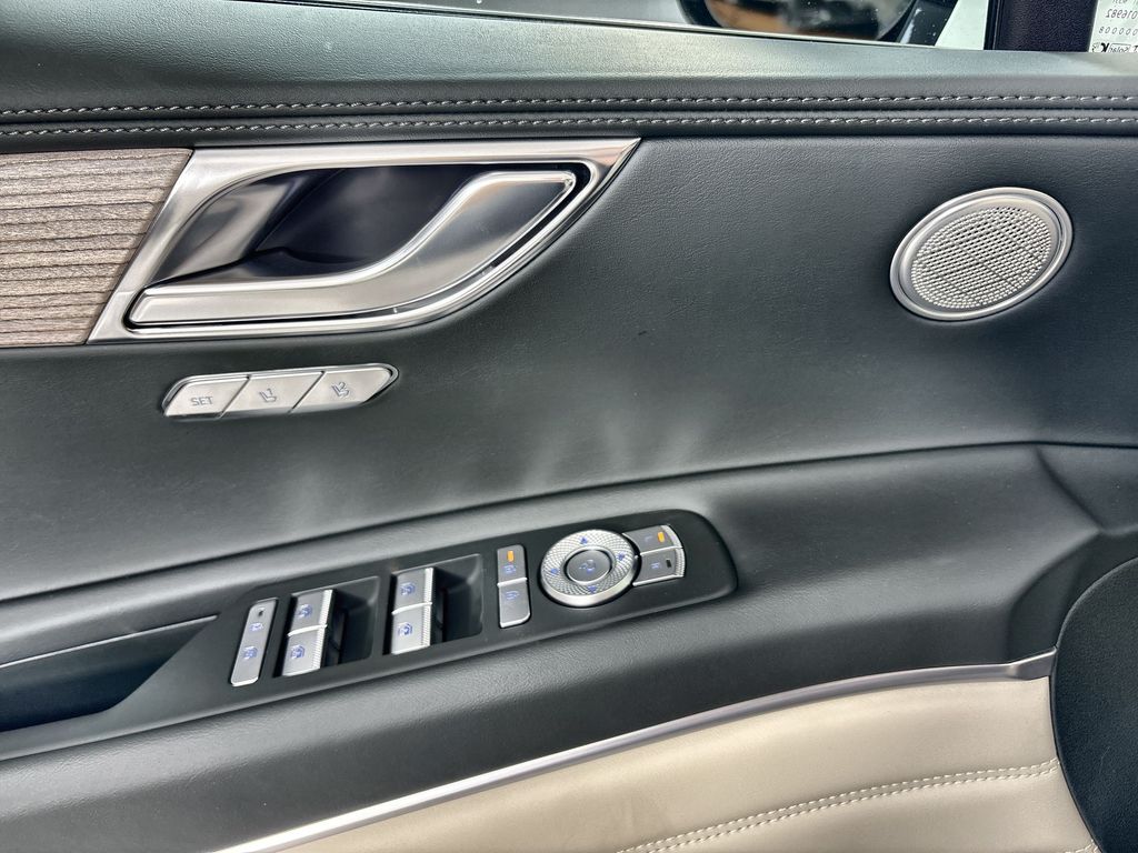 Thumbnail: 2026 Genesis GV80 - 23
