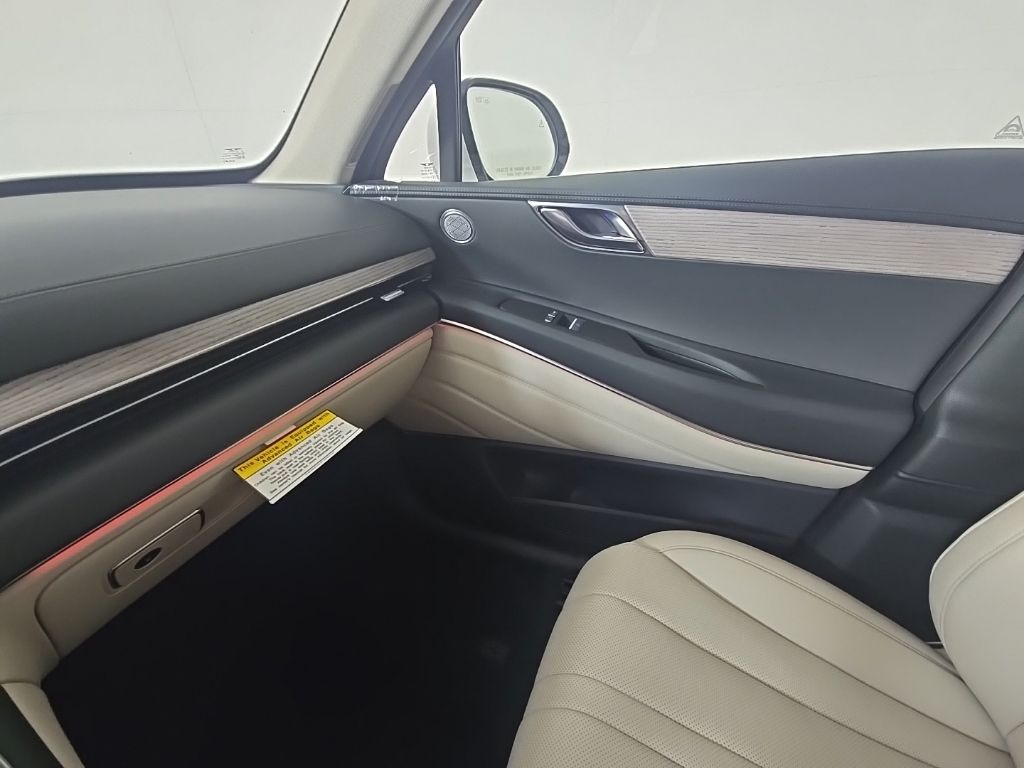 Thumbnail: 2027 Genesis GV80 - 31