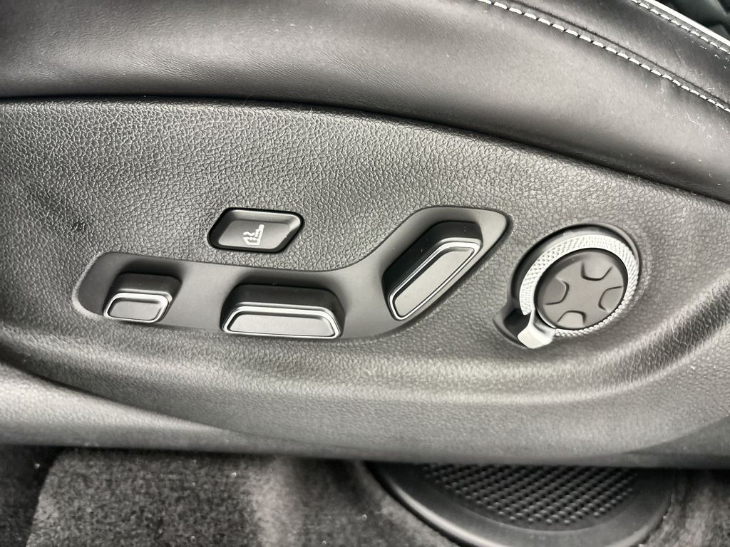 Thumbnail: 2026 Genesis GV80 - 22