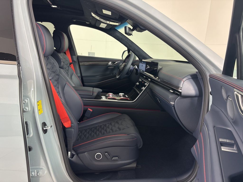 Thumbnail: 2026 Genesis GV80 - 10