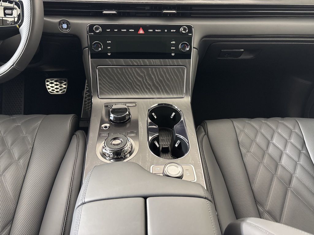 Thumbnail: 2026 Genesis GV80 - 14