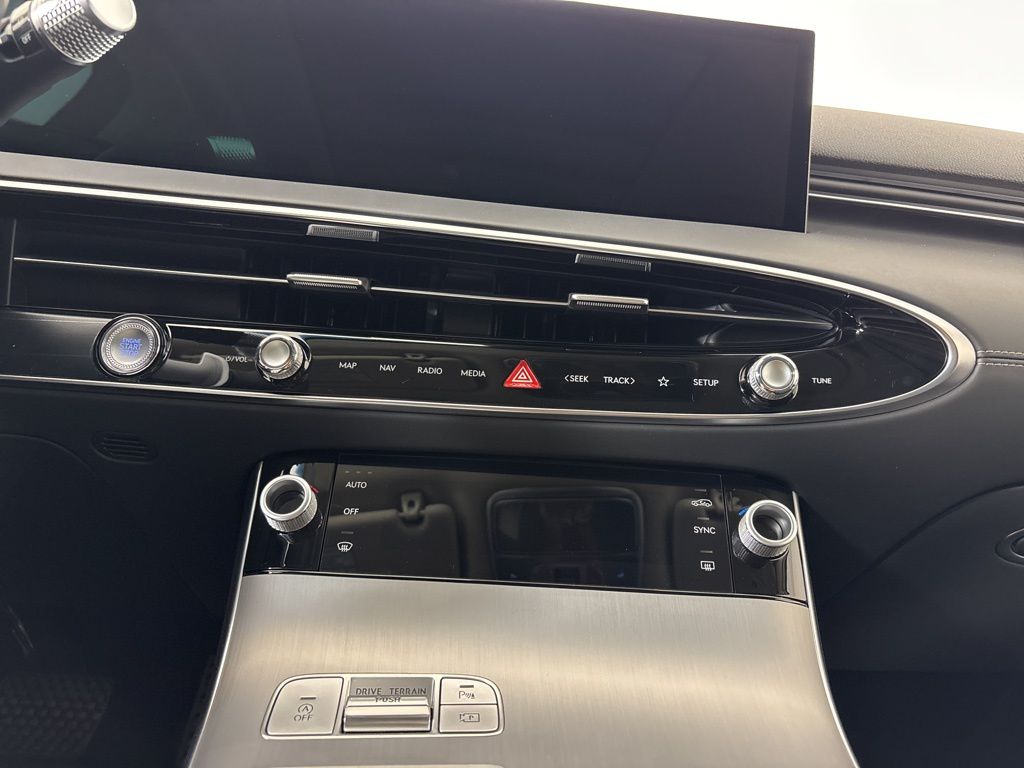 Thumbnail: 2026 Genesis GV70 - 29