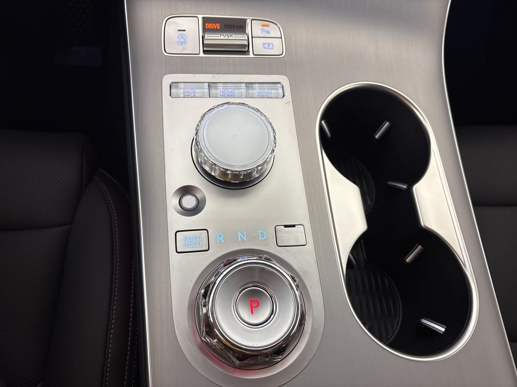 Thumbnail: 2026 Genesis GV70 - 34