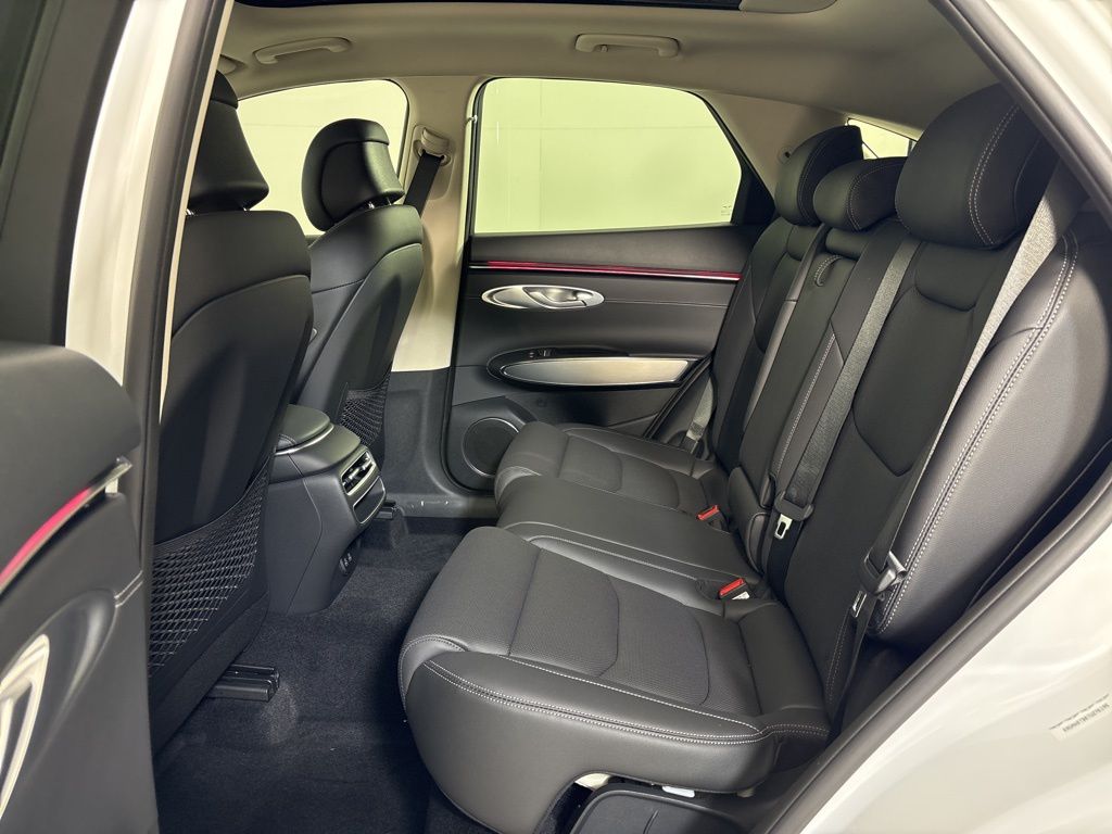 Thumbnail: 2026 Genesis GV70 - 27