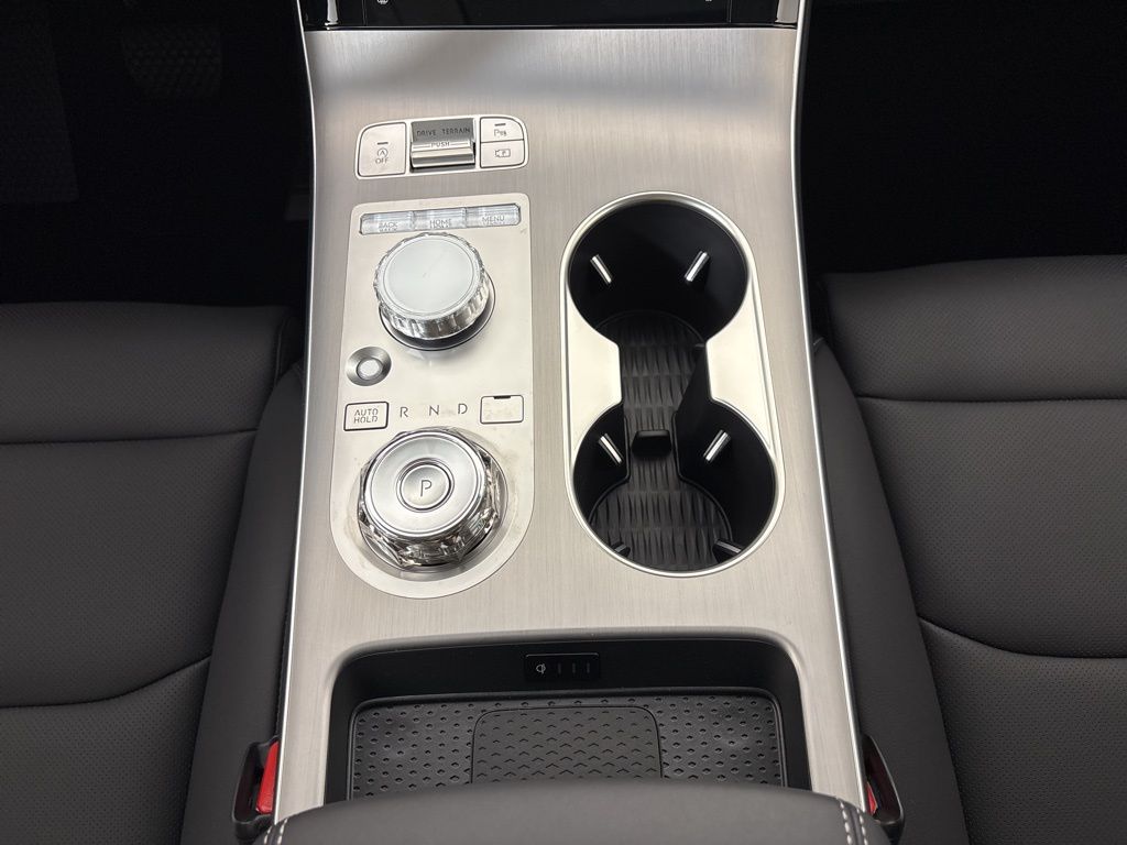 Thumbnail: 2026 Genesis GV70 - 17