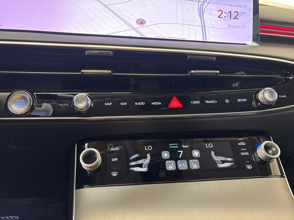 Thumbnail: 2026 Genesis GV70 - 33