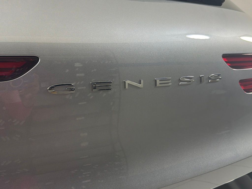 Thumbnail: 2027 Genesis GV70 - 32