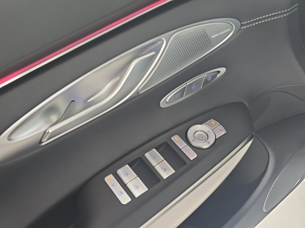 Thumbnail: 2027 Genesis GV70 - 23