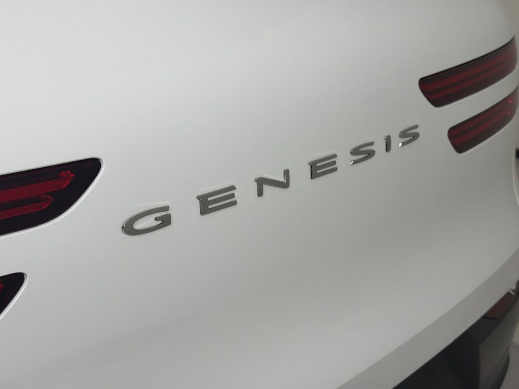 Thumbnail: 2027 Genesis GV70 - 7