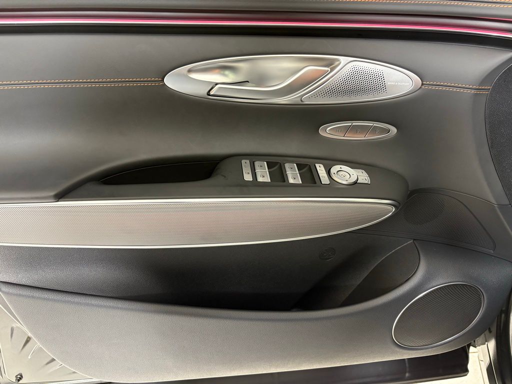 Thumbnail: 2026 Genesis GV70 - 23