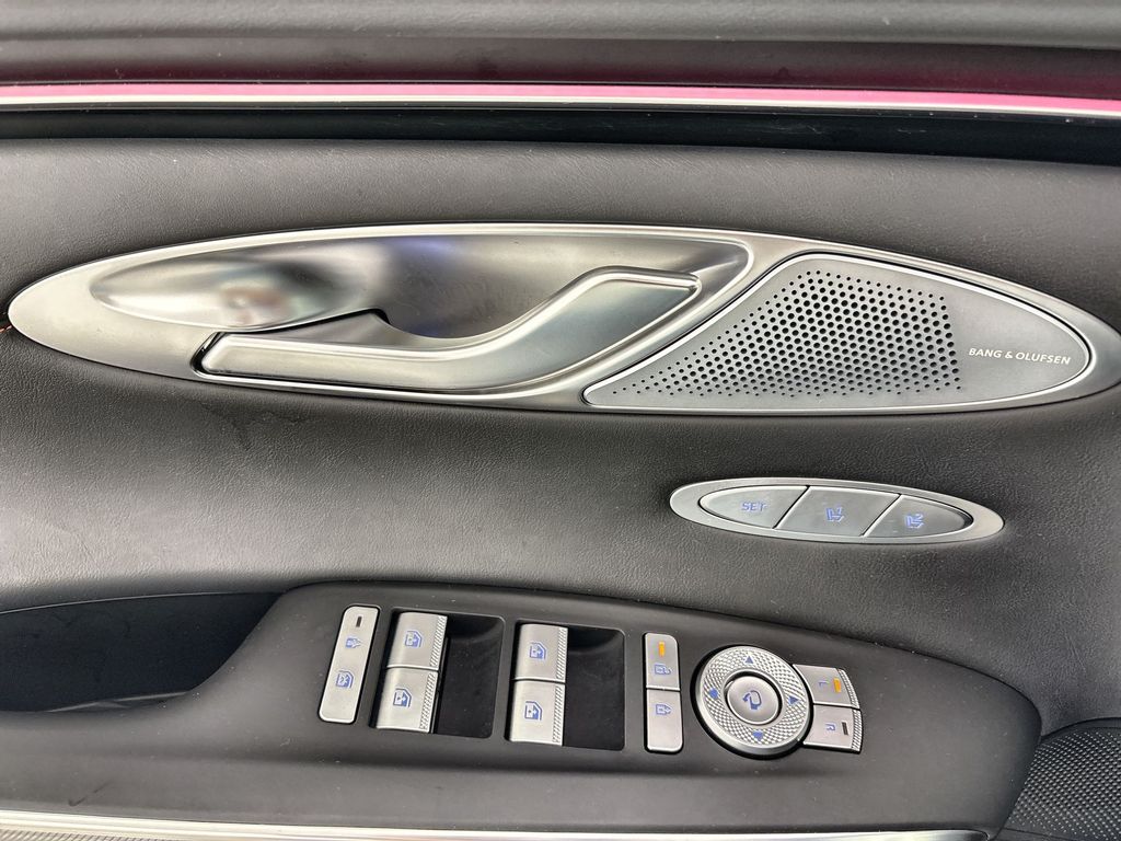Thumbnail: 2026 Genesis GV70 - 23