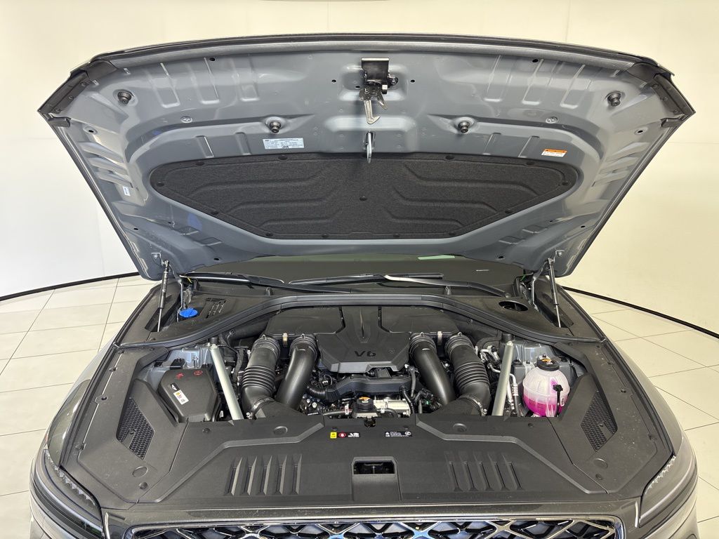 Thumbnail: 2026 Genesis GV70 - 8