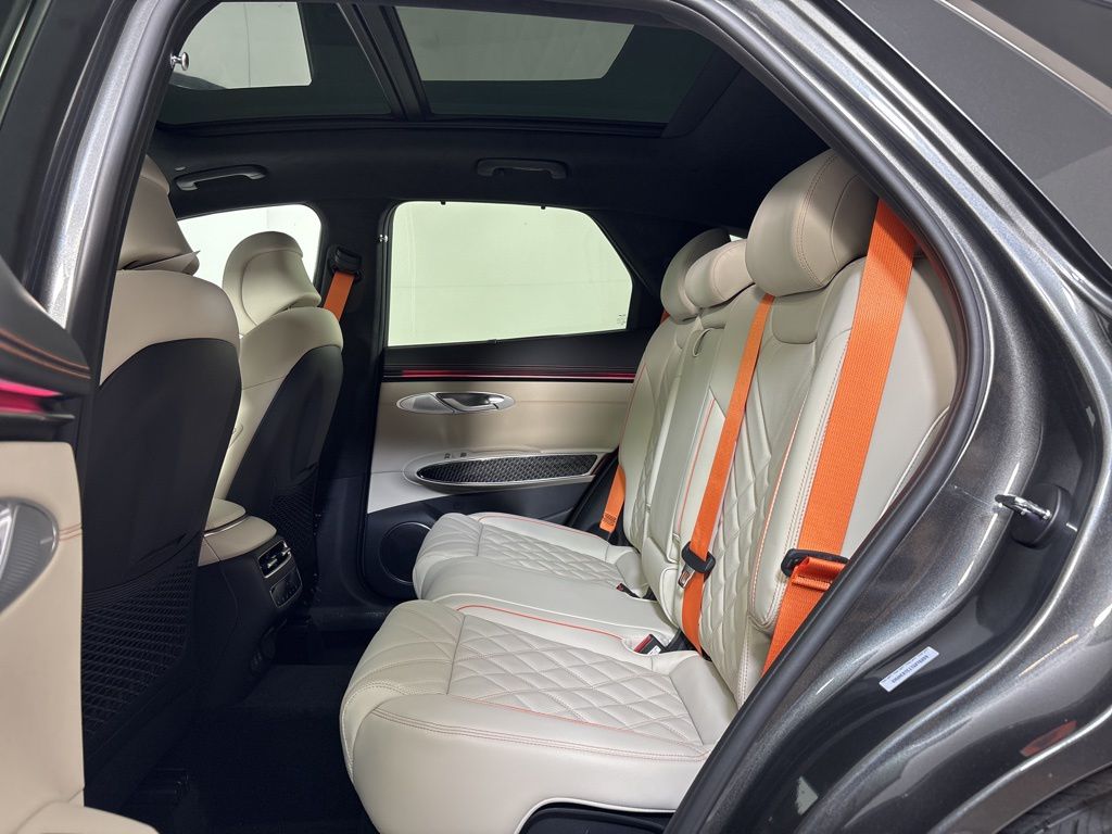 Thumbnail: 2026 Genesis GV70 - 26