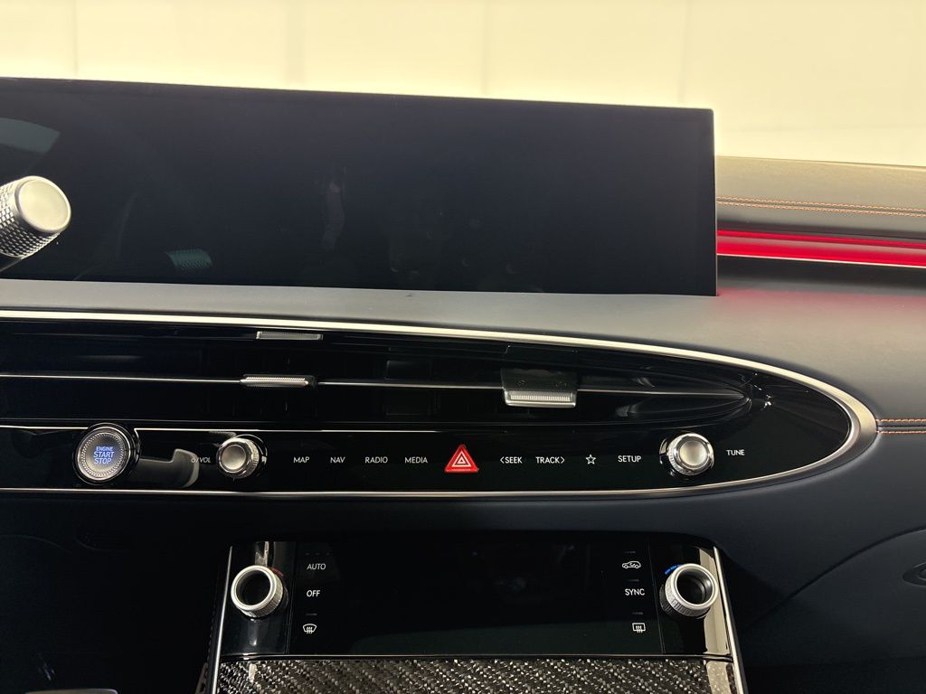 Thumbnail: 2026 Genesis GV70 - 15