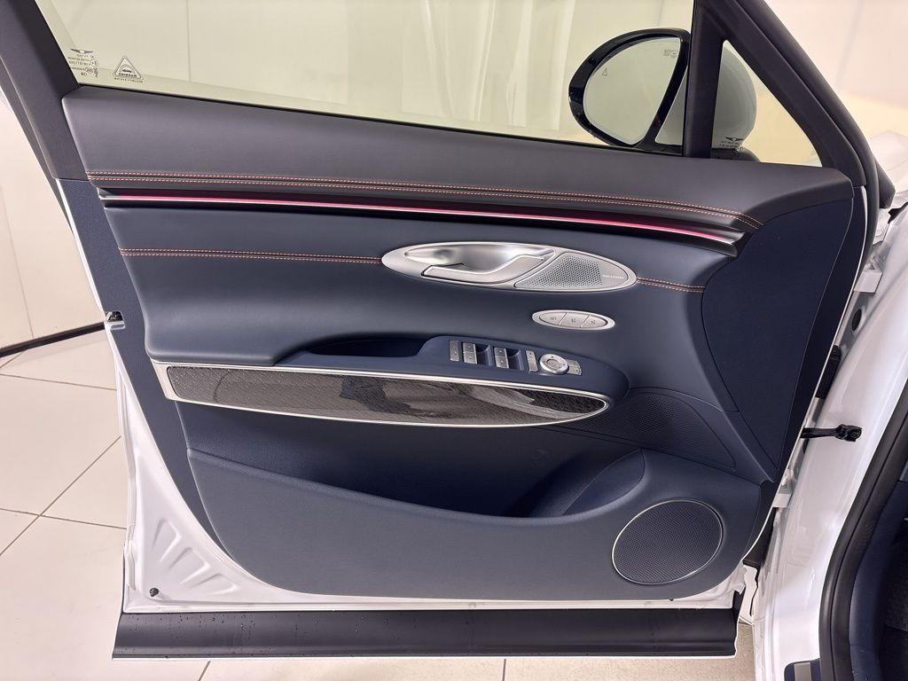 Thumbnail: 2026 Genesis GV70 - 23