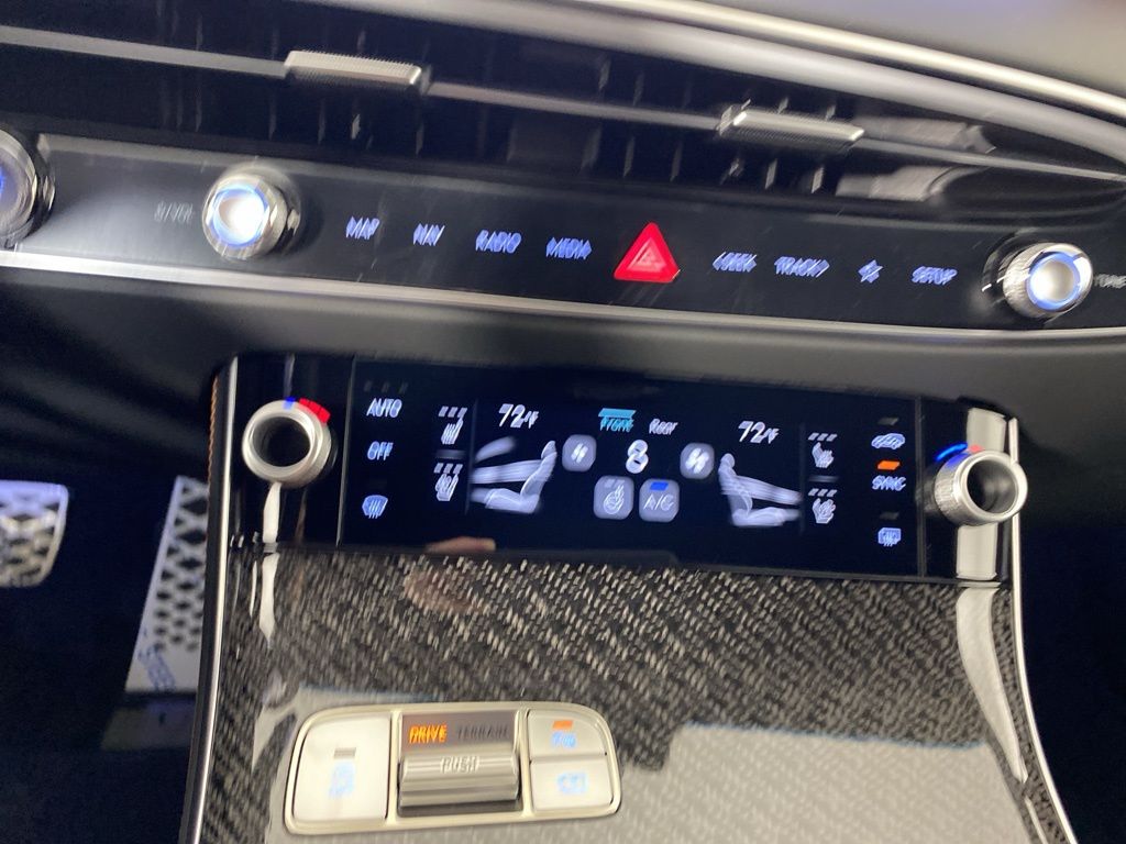 Thumbnail: 2026 Genesis GV70 - 29