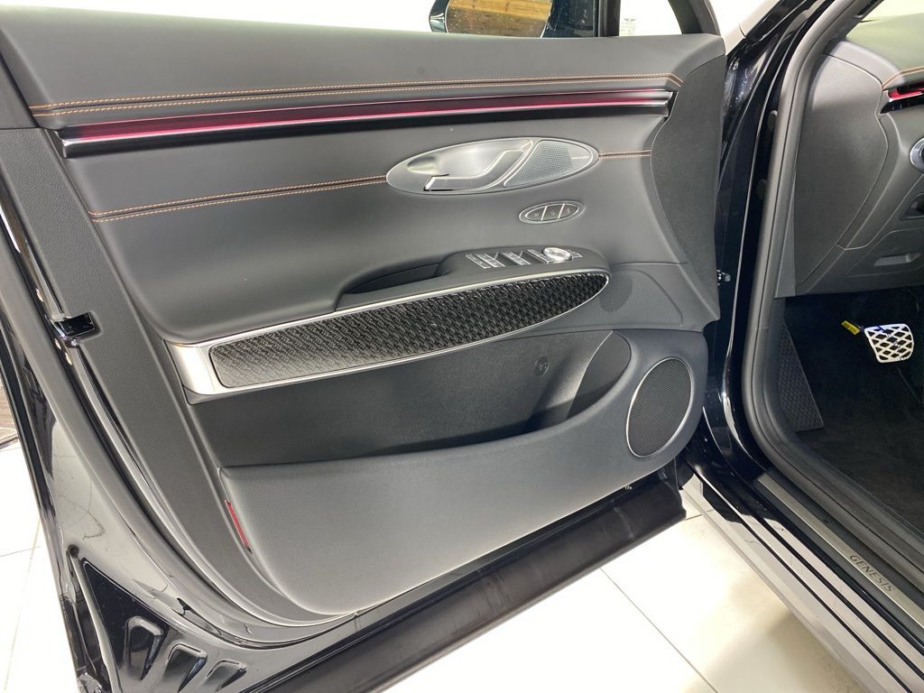 Thumbnail: 2026 Genesis GV70 - 23